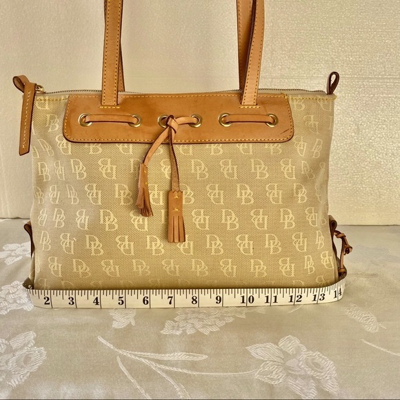 Dooney & Bourke Shoulder Bag Gold with Tan leather details - Picture 5 of 13